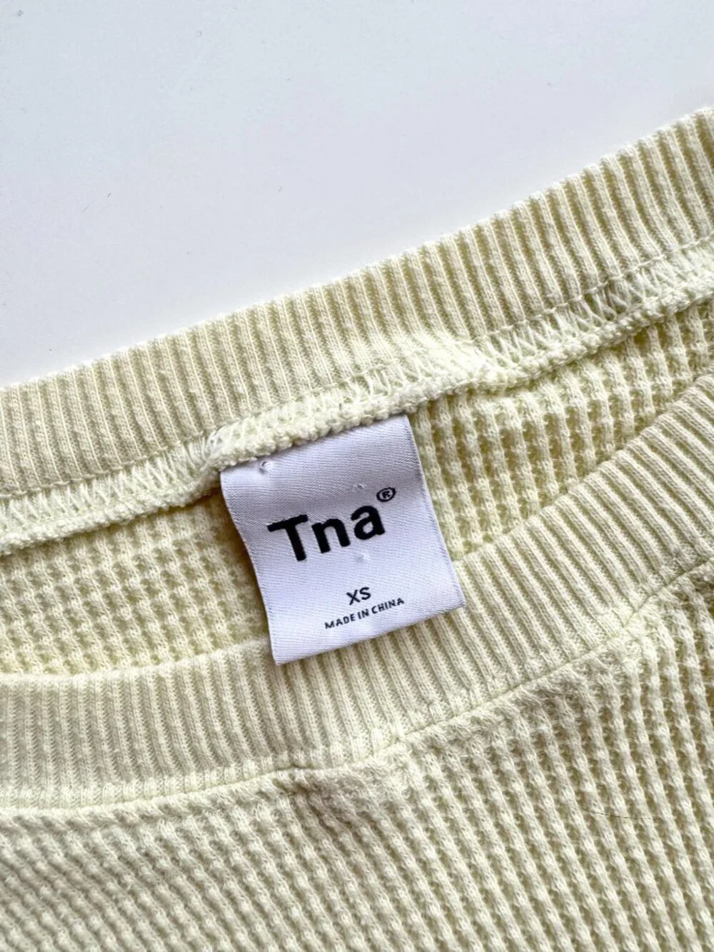 Lot of 2 Aritzia TNA Items - Mays & Tour Cotton Long Sleeve T-Shirts, Size XS - Picture 6 of 13